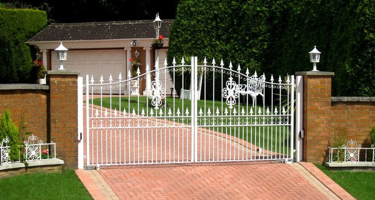 Sliding Driveway Gate Installation Los Angeles